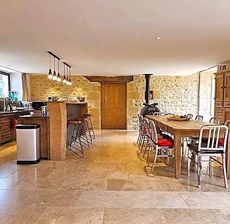 Le Petit Paradis 24 Hotel 3*