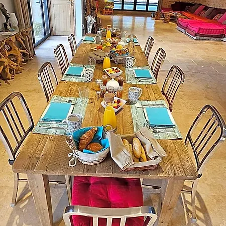 Le Petit Paradis 24 Hotel